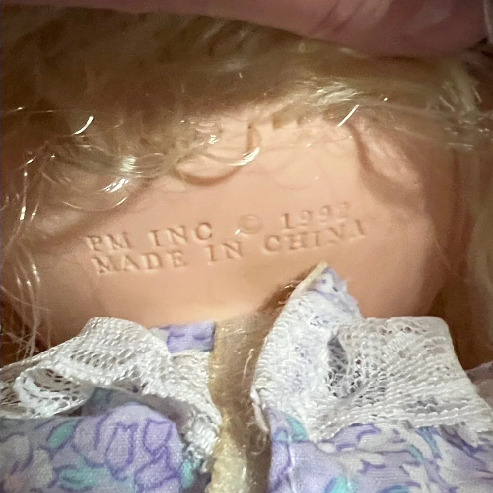 Precious Moments 'Pretty as a Picture' Doll: 14.5
